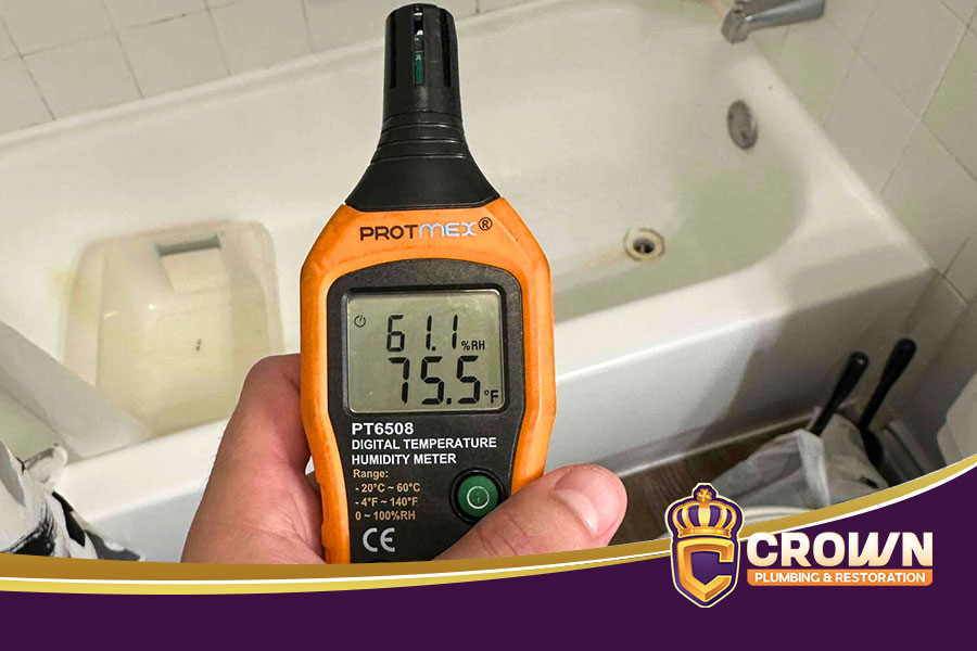Bathroom humidity meter reading